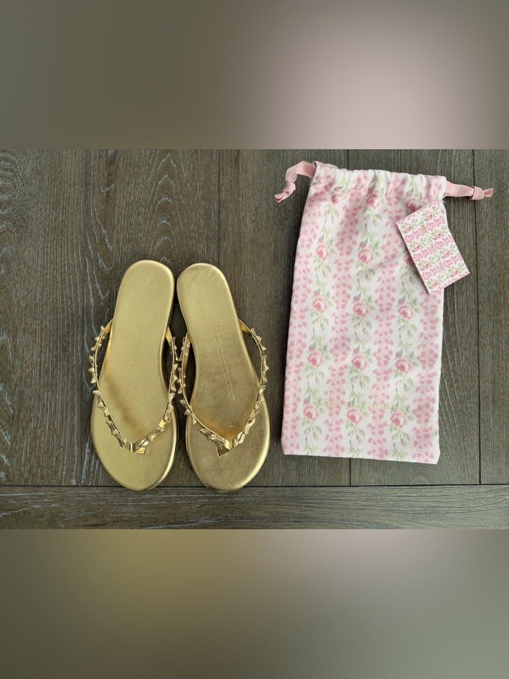 NWT Loveshackfancy Tkees Gold Bow Flip Flop Sandals Size 7